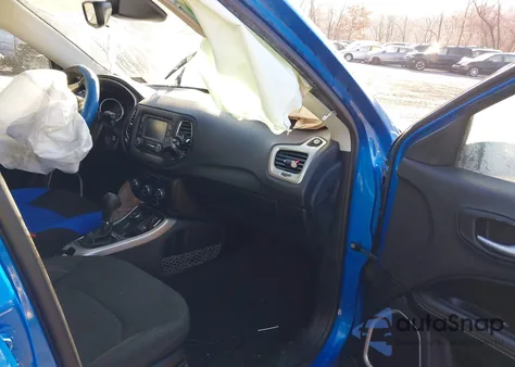 2018 Jeep Compass Sport 4X4 from USA, damaged, VIN 3C4NJDAB4JT107728